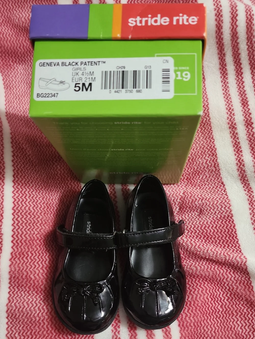 Stride Rite Black Patent Mary Jane Shoes with Bow